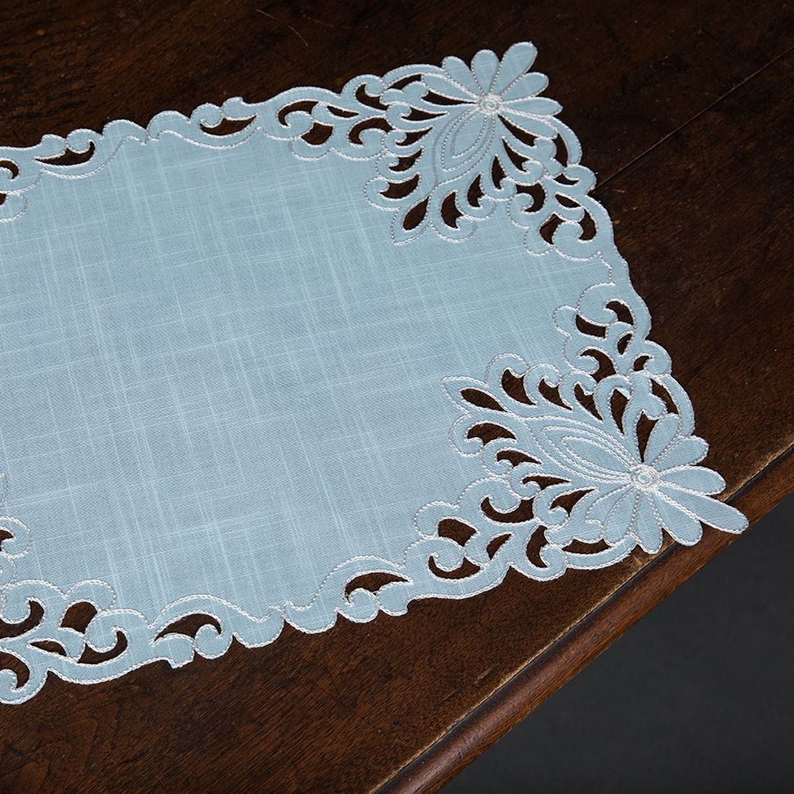 Manor Luxe, Wilshire Cutwork Placemats 14''X20'', Set of 4, Blue - Image 2 of 3