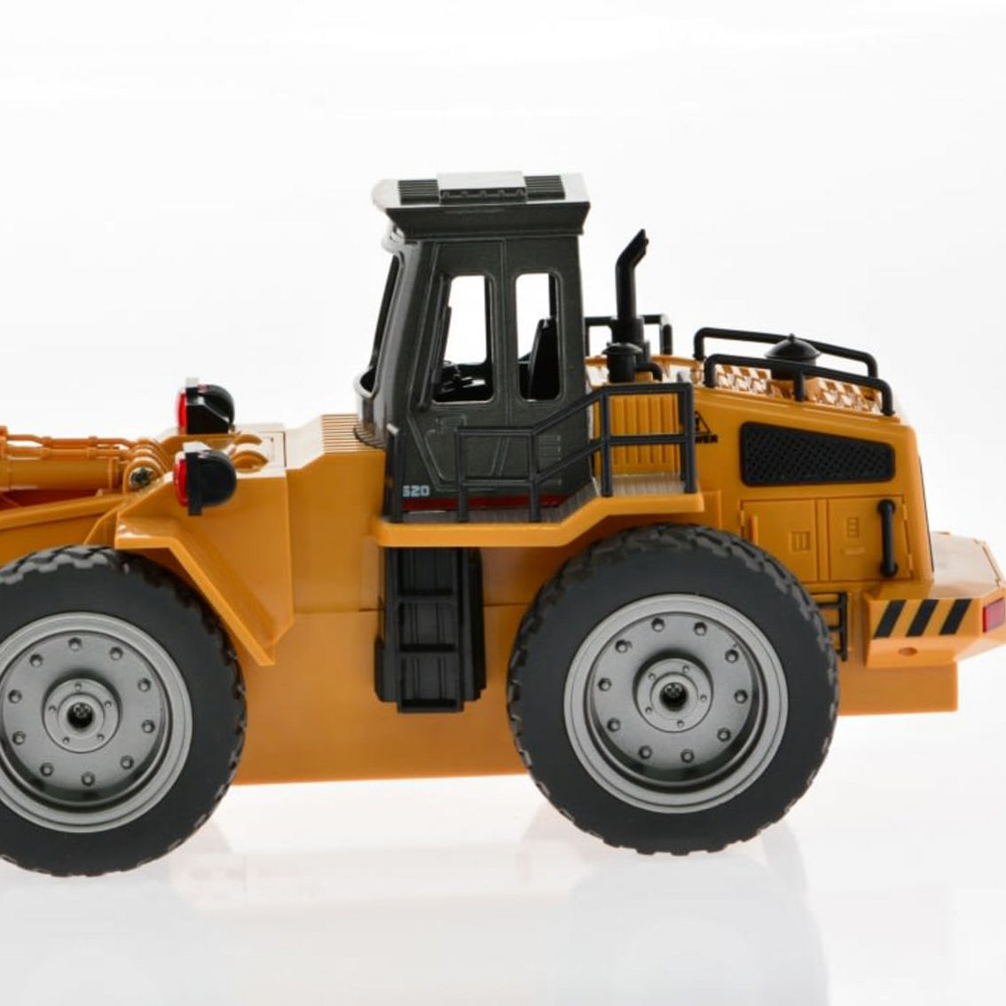 CIS-1520 1:18 2.4 Ghz 6 ch front loader with die cast bucket rechargeable batteries - Image 2 of 5