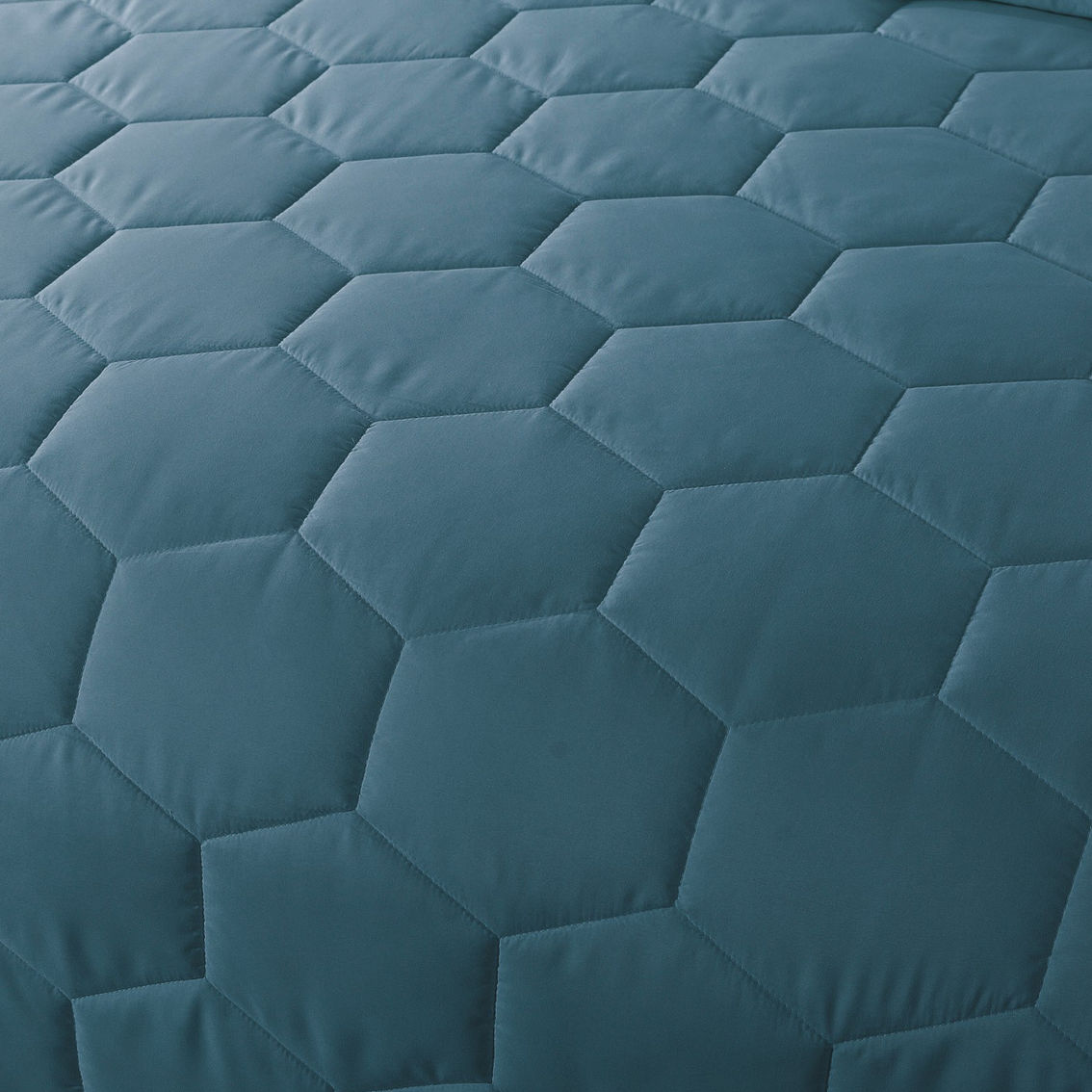Honeycomb Stitch Down Alternative Blanket - Image 2 of 5